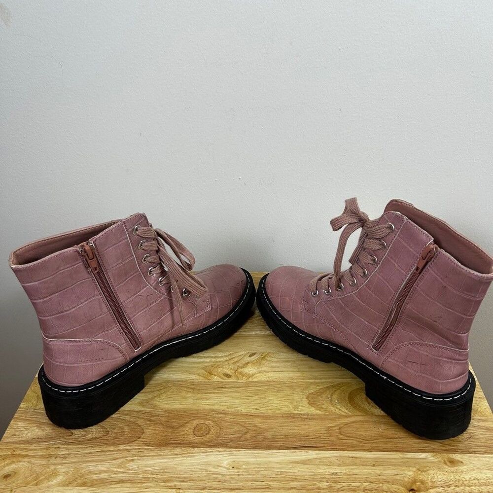 Sugar Kaedy Pink Croc Embossed Combat Boots Womens 8.5 M Lace Up Side Zip Lug - Picture 5 of 7